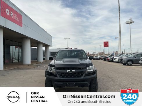 Used 2018 Chevrolet Colorado ZR2 w/ ZR2 Midnight Special Edition image 2