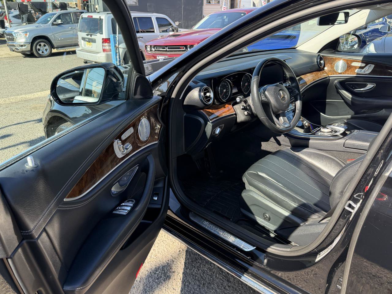 Used 2017 Mercedes-Benz E 300 4MATIC w/ Premium 1 Package image 16