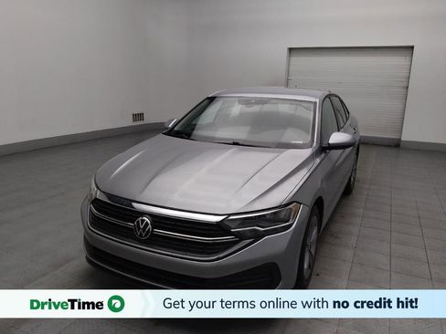 Used 2024 Volkswagen Jetta SE image 1
