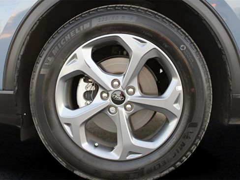 Used 2025 Ford Escape ST-Line image 12