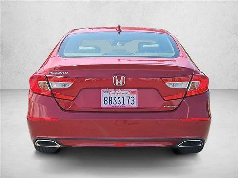Used 2018 Honda Accord Touring image 7