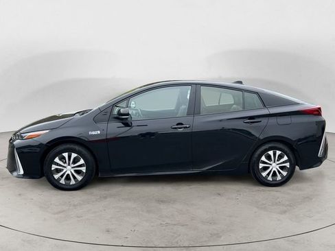 Used 2021 Toyota Prius Prime XLE FWD image 2