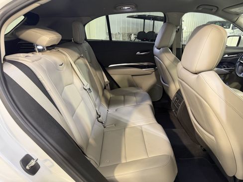 Used 2021 Cadillac XT4 Luxury w/ Driver Awareness Package FWD image 11