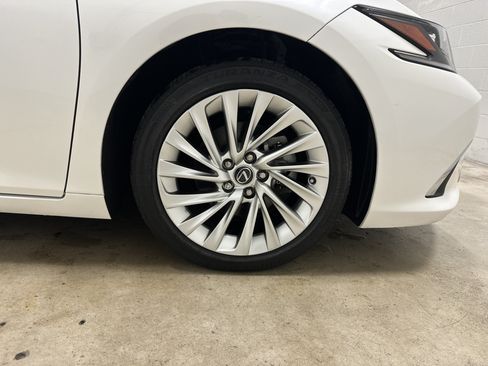 Used 2023 Lexus ES 350 Ultra Luxury w/ Accessory Package (Z1) FWD image 13