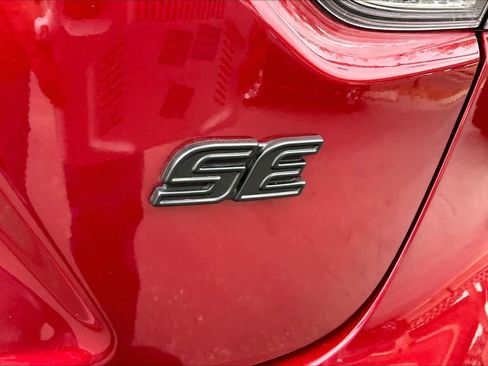 Used 2026 Toyota Corolla SE image 9