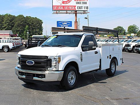Used 2019 Ford F250 XL w/ XL Value Package RWD image 2