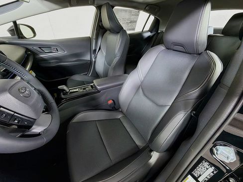 New 2026 Toyota Prius Plug-In Hybrid FWD image 11