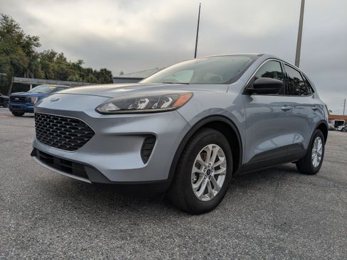 Used 2022 Ford Escape SE FWD image 8