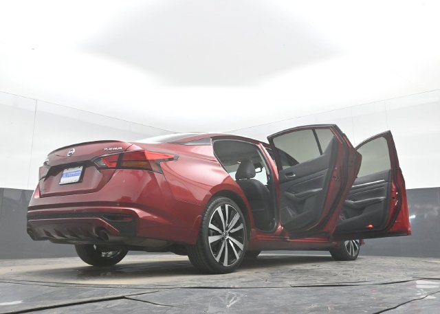 Used 2020 Nissan Altima 2.5 Platinum FWD image 55