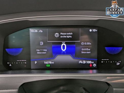 Used 2022 Volkswagen Tiguan SE w/ Panoramic Sunroof Package image 16