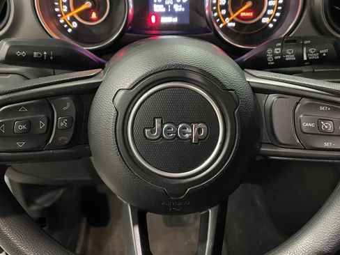 Used 2021 Jeep Wrangler Sport AWD/4WD image 15