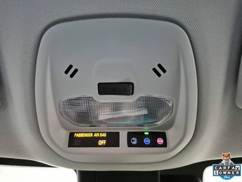 Certified 2025 Chevrolet Trax LT w/ LT Convenience Package FWD image 25