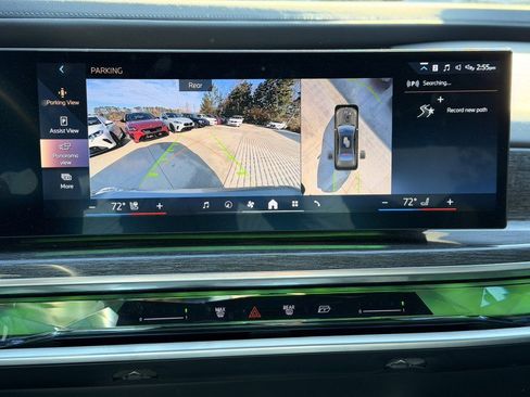 Certified 2023 BMW 760i xDrive image 27