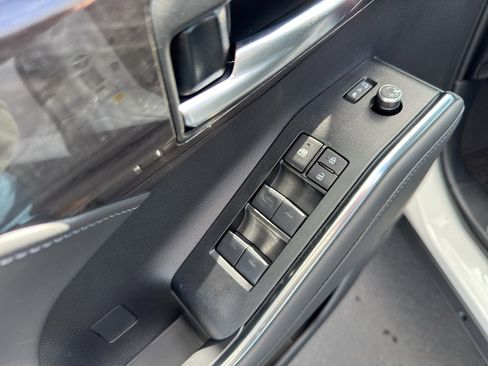 New 2026 Toyota Highlander Limited image 13