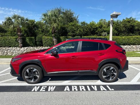 Used 2024 Subaru Crosstrek 2.5i Limited AWD/4WD image 2