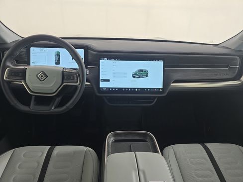 Used 2025 Rivian R1S Adventure image 27