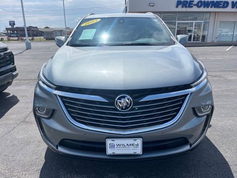 Used 2023 Buick Enclave Essence FWD image 2