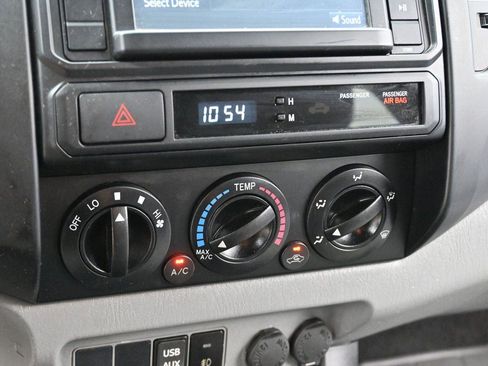 Used 2014 Toyota Tacoma 2WD Access Cab image 16