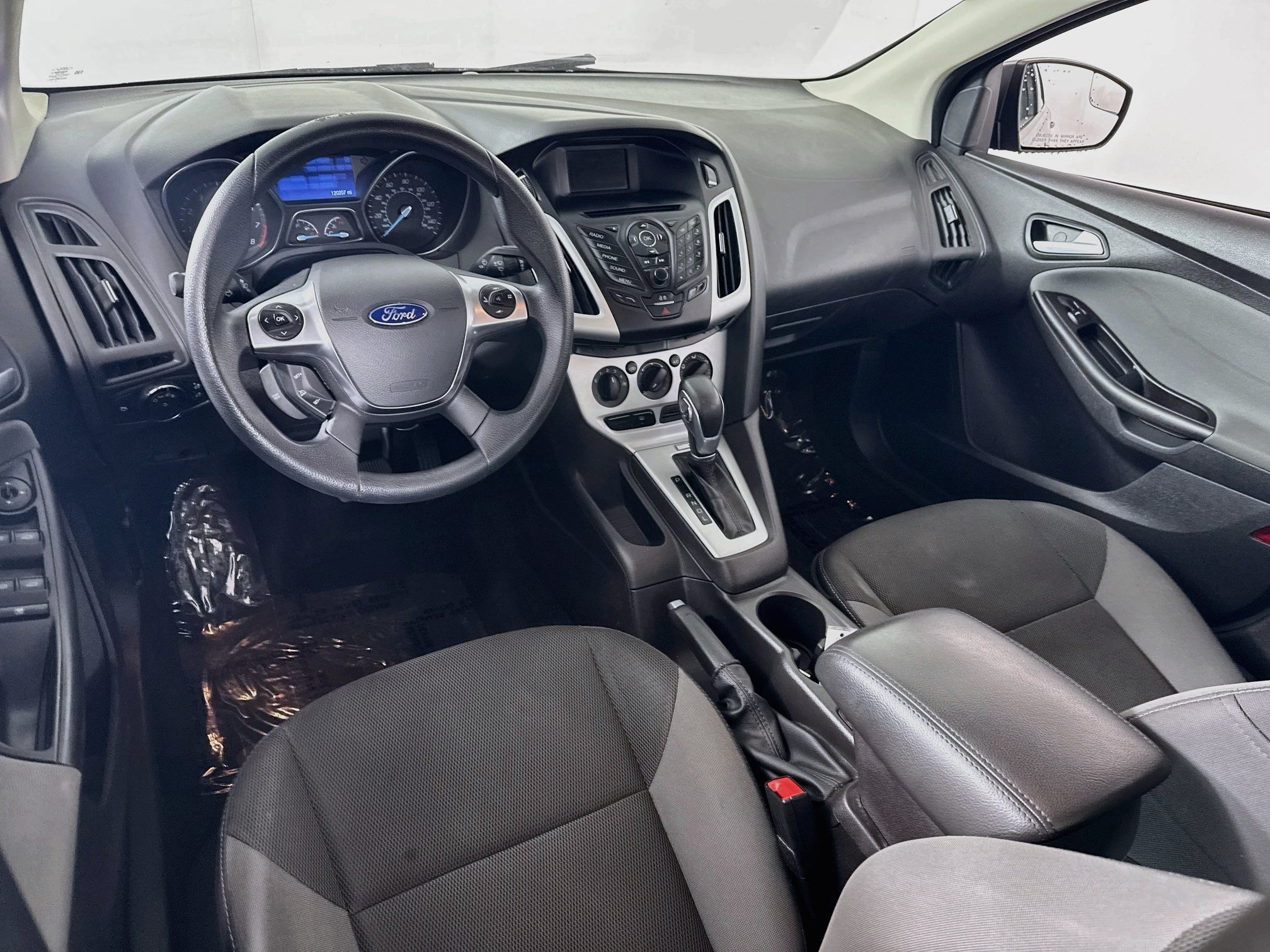 Used 2014 Ford Focus SE FWD image 17