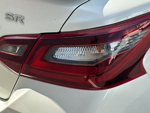 Used 2017 Nissan Altima 2.5 SR w/ Midnight Edition Package FWD image 14