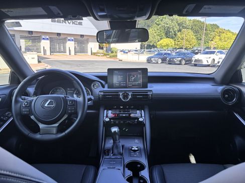 Used 2025 Lexus IS 350 F Sport RWD image 30
