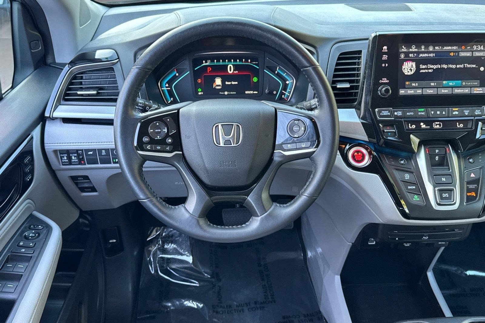 Certified 2024 Honda Odyssey Touring image 31