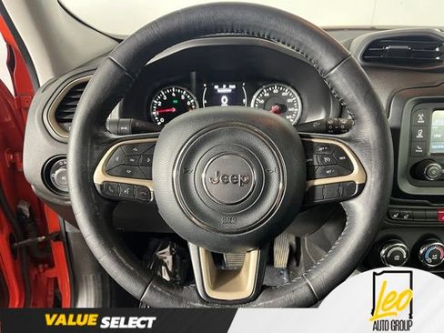 Used 2016 Jeep Renegade Latitude w/ Cold Weather Group FWD image 14