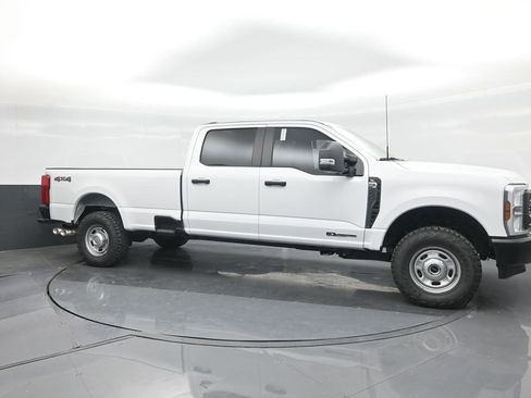 New 2025 Ford F250 XL w/ XL Off-Road Package image 11