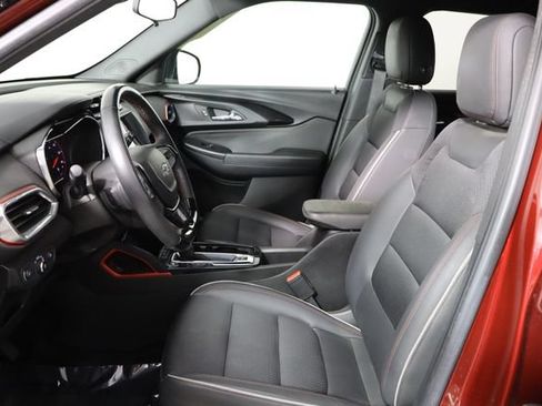 Used 2022 Chevrolet TrailBlazer RS FWD image 13