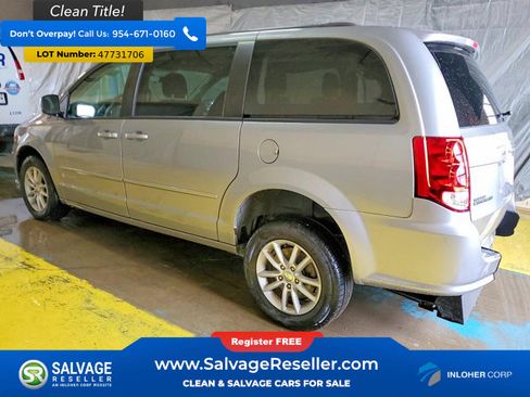 Used 2015 Dodge Grand Caravan SXT image 3