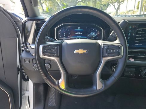 Used 2025 Chevrolet Silverado 2500 LT w/ Convenience Package image 18