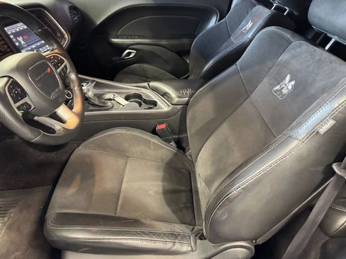 Used 2018 Dodge Challenger R/T Scat Pack w/ Leather Interior Group image 10