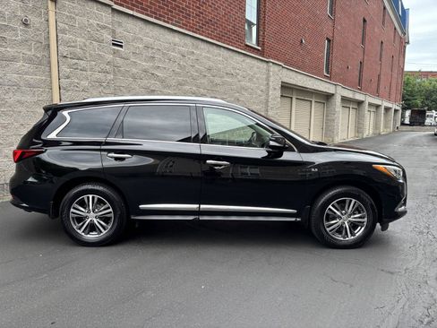 Used 2020 INFINITI QX60 Luxe w/ Essential Package AWD/4WD image 2