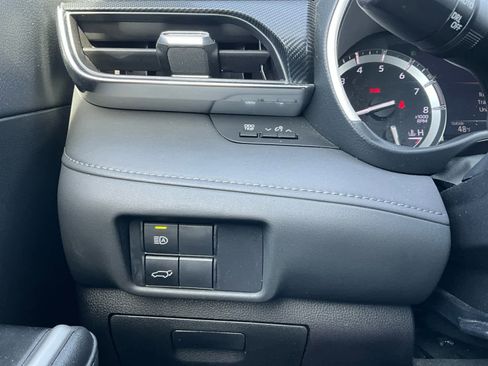 Used 2021 Toyota Highlander XSE image 24