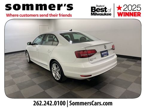 Used 2017 Volkswagen Jetta SEL image 3