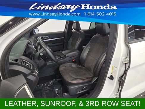 Used 2018 Ford Explorer XLT w/ Equipment Group 202A FWD image 11