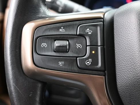 Used 2022 Chevrolet Tahoe High Country w/ Premium Package 2 AWD/4WD image 26
