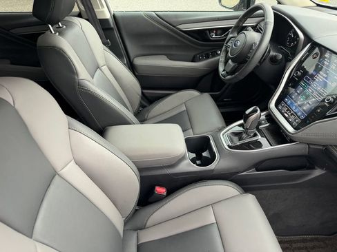 Used 2024 Subaru Outback Onyx Edition AWD/4WD image 17