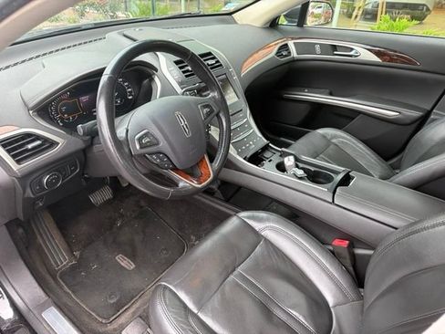 Used 2013 Lincoln MKZ AWD image 4