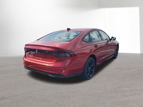 New 2025 Honda Accord SE image 13