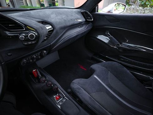 Certified 2020 Ferrari 488 Pista Coupe image 37