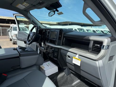 New 2026 Ford F250 XL w/ XL Chrome Package image 24