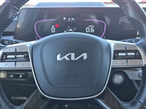 Certified 2025 Kia Telluride S image 23