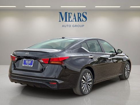 Used 2025 Nissan Altima 2.5 SV image 5