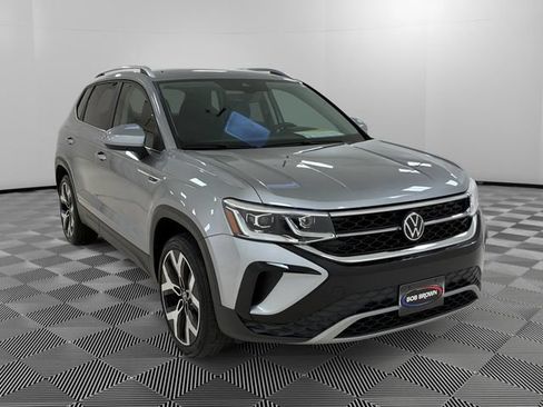 Used 2022 Volkswagen Taos SEL AWD/4WD image 7