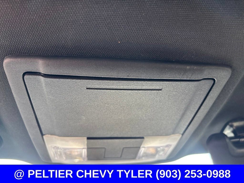 Used 2018 Ford Explorer XLT w/ Equipment Group 202A FWD image 18