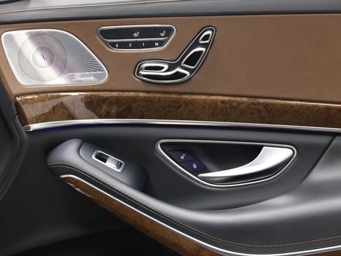 Used 2016 Mercedes-Benz Maybach S 600 image 99
