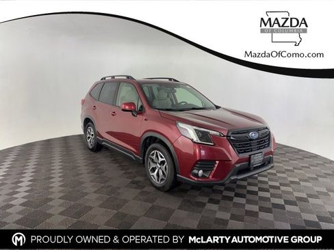 Used 2022 Subaru Forester Premium image 1