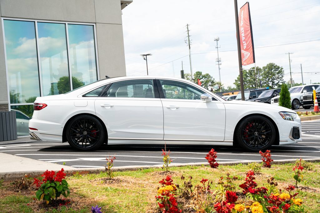 Used 2023 Audi S8 AWD/4WD image 11