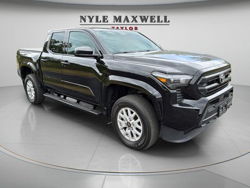 Used 2024 Toyota Tacoma SR AWD/4WD image 20